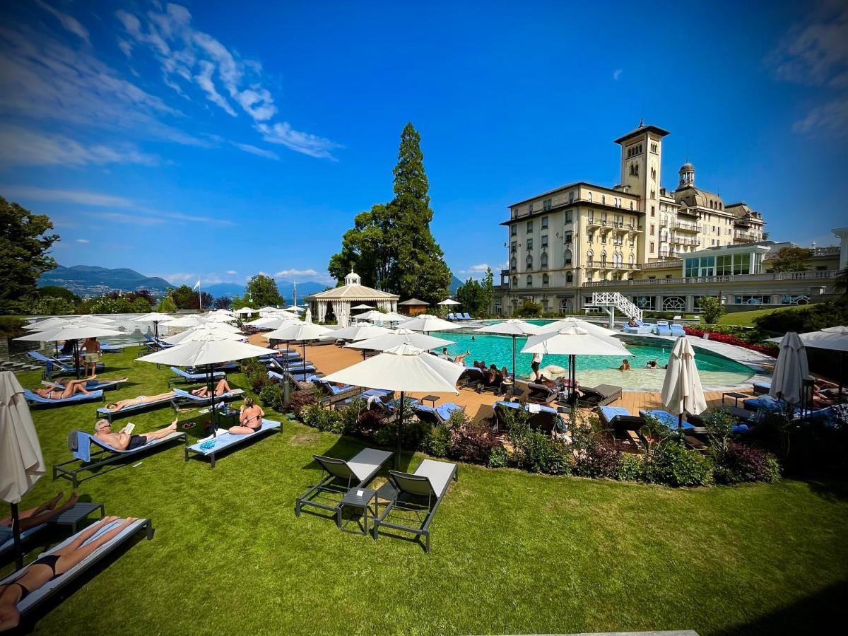 Grand Hotel Des Iles Borromees & Spa Stresa Esterno foto The Hotel and the swimming pool