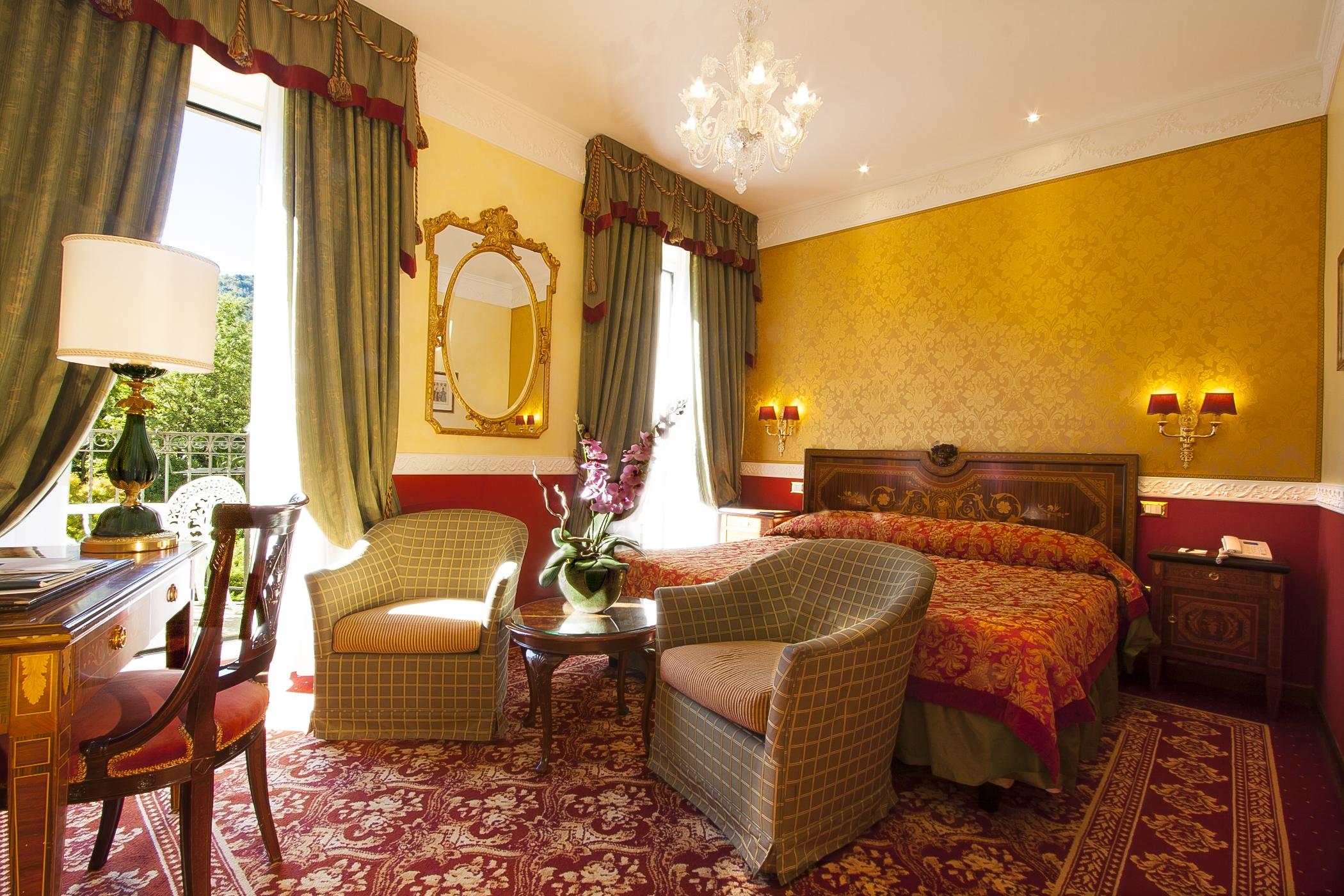 Grand Hotel Des Iles Borromees & Spa Stresa Esterno foto A suite at the hotel