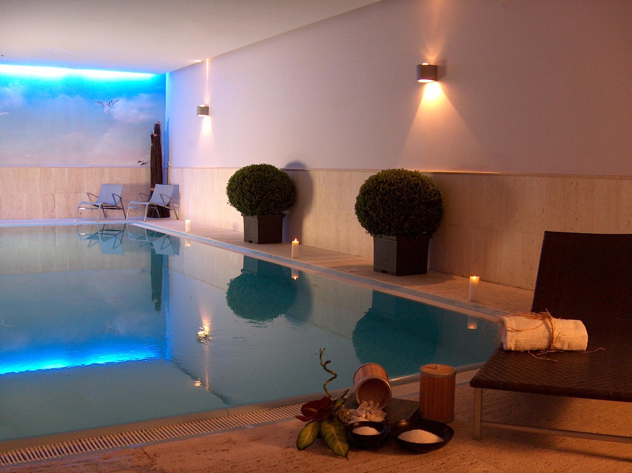 Grand Hotel Des Iles Borromees & Spa Stresa Esterno foto The pool at the hotel