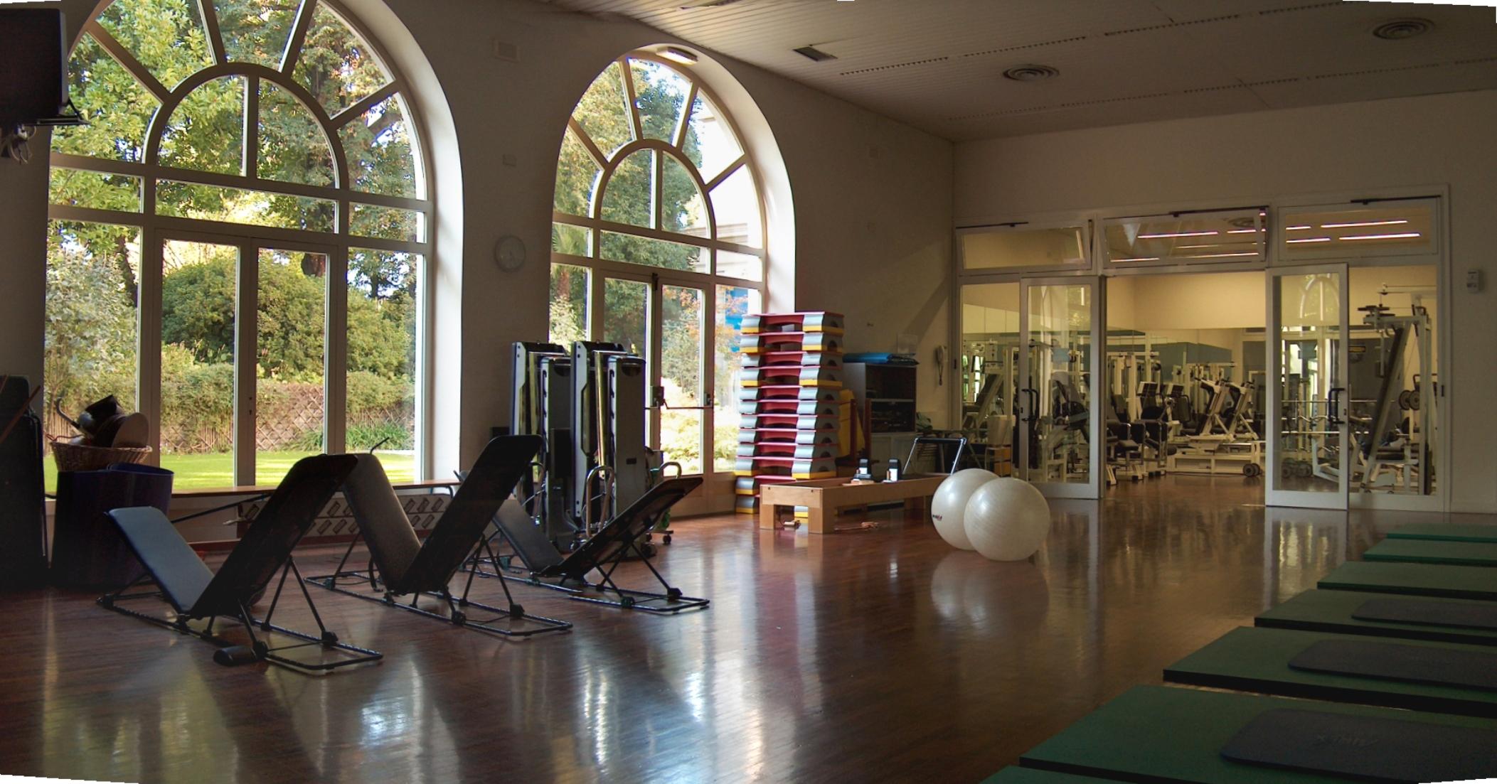 Grand Hotel Des Iles Borromees & Spa Stresa Esterno foto The Fitness Center at the University of Puget Sound