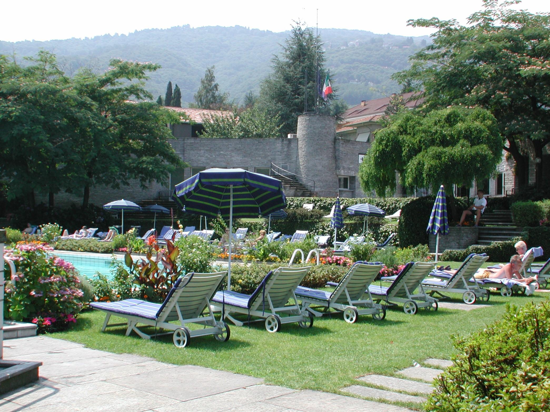 Grand Hotel Des Iles Borromees & Spa Stresa Servizi foto The swimming pool