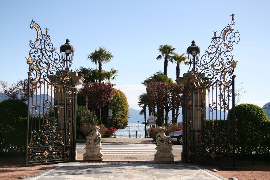 Grand Hotel Des Iles Borromees & Spa Stresa Esterno foto Entrance to the gardens